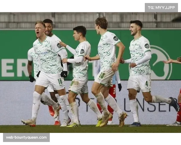 从垫底到脱离降级区：奥格斯堡保级之路的关键转折